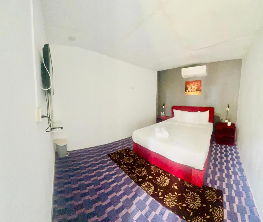 Green Town Hotel And Resort ポートディクソン エクステリア 写真